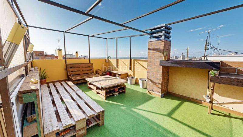 Foto 997f2493-354e-4d06-b1aa-32472845204c. Ático servicheck vende exclusivo ático dúplex reformado con gran terraza y vistas panorámicas , ubicado en San Diego, puente de en Madrid