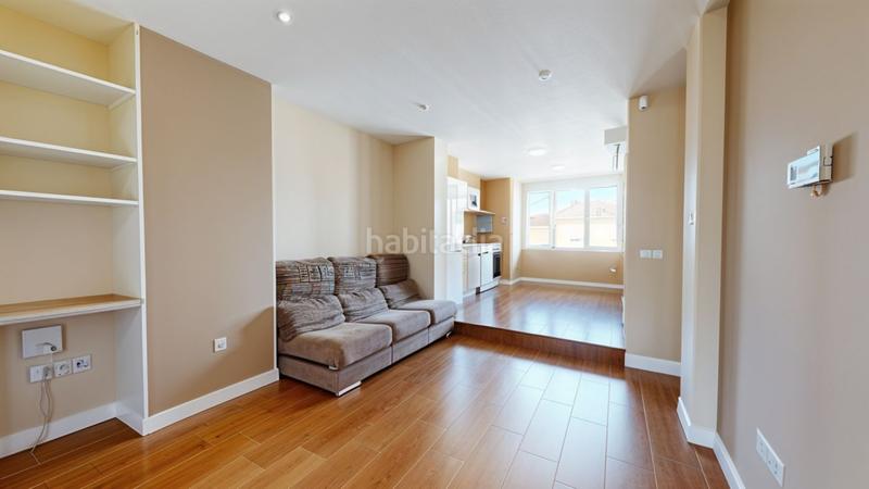 Foto a34ae933-b748-463c-ba5b-024ac1e7851a. Ático servicheck vende exclusivo ático dúplex reformado con gran terraza y vistas panorámicas , ubicado en San Diego, puente de en Madrid