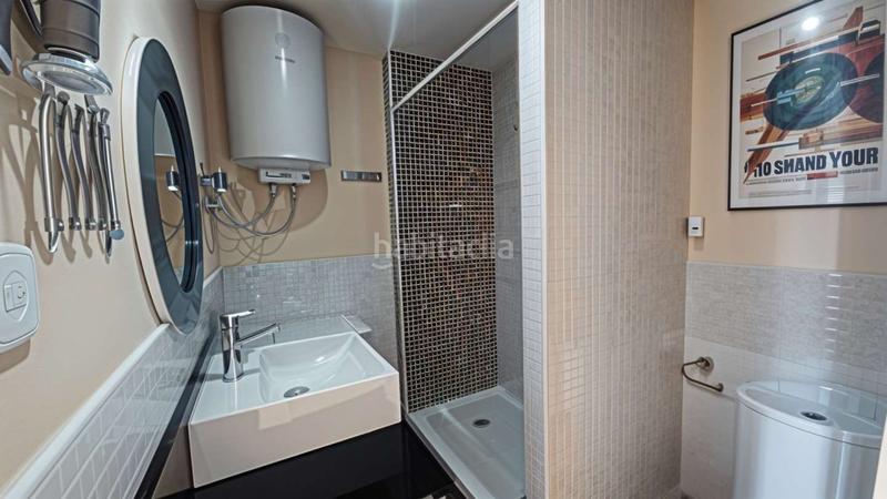 Foto a50c9a1f-6e89-4e7f-9e84-c9cff01e0456. Ático servicheck vende exclusivo ático dúplex reformado con gran terraza y vistas panorámicas , ubicado en San Diego, puente de en Madrid