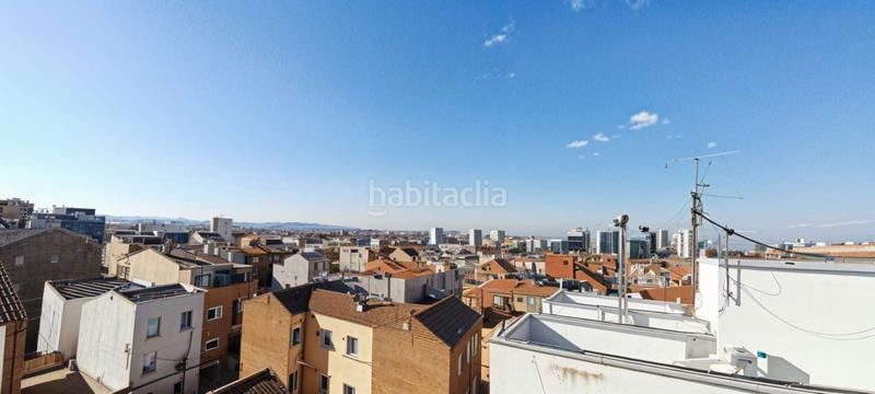 Foto f124b93f-cd8a-455e-987e-022a8fad6e0c. Ático servicheck vende exclusivo ático dúplex reformado con gran terraza y vistas panorámicas , ubicado en San Diego, puente de en Madrid