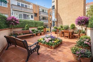 Flat in Calle garcía miranda 12. Servicheck vende vivienda exterior con espectacular patio