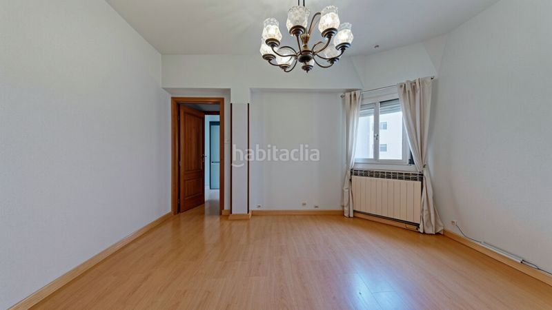 Foto f8c0e143-3899-4c94-95f8-11c45c801809. Pis amb calefacció a Berruguete Madrid