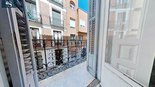 Location Appartement à Cortes-Huertas. Espectacular piso en aton martin!!!
