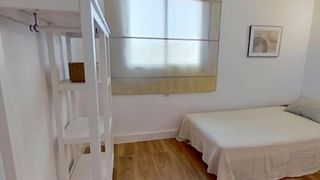Miete Etagenwohnung  Calle san dacio. Se alquila piso para estudiantes