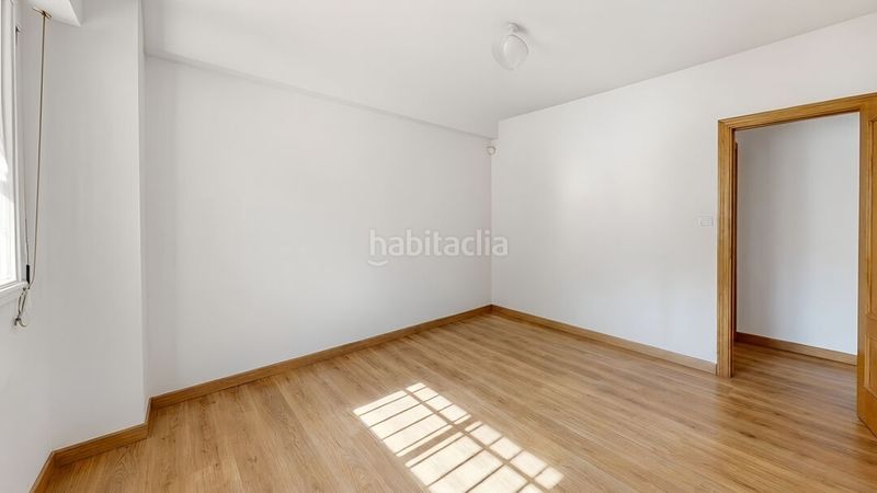 Foto 2a5991e0-4647-438a-8d0d-e7a8300a8d0c. Pis amb calefacció a Palomeras Sureste Madrid