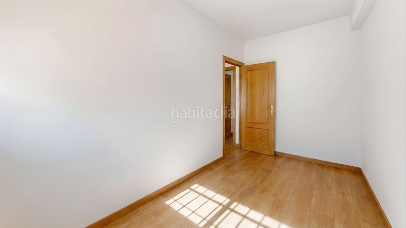 Foto d0a11fe4-e7a7-42b4-a7b2-e5ab1b347de6. Pis amb calefacció a Palomeras Sureste Madrid