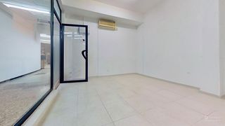 Lloguer Local Comercial  Avenida de los almendros. Servicheck alquila fabuloso local comercial en la galeria mas ce