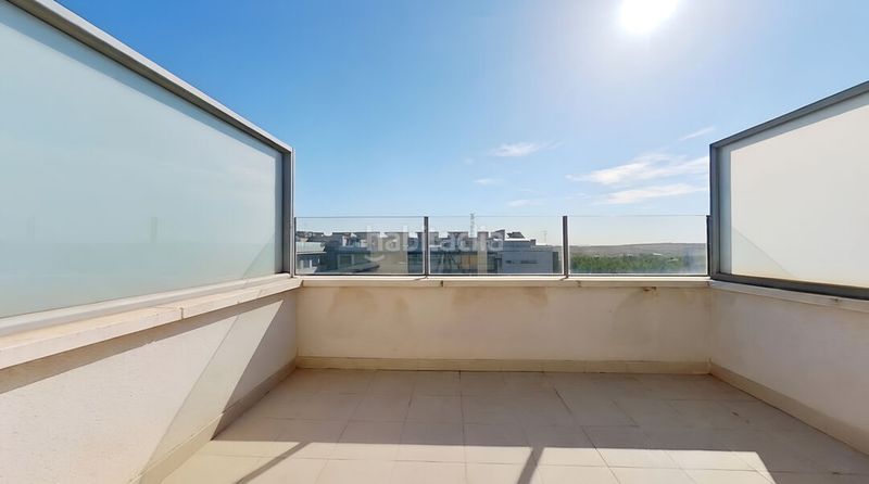 Foto be1f2c7b-e8f7-4b78-8bec-310aefc2fbbe. Dachwohnung mit heizung parking pool in Ensanche de Vallecas-La Gavia Madrid