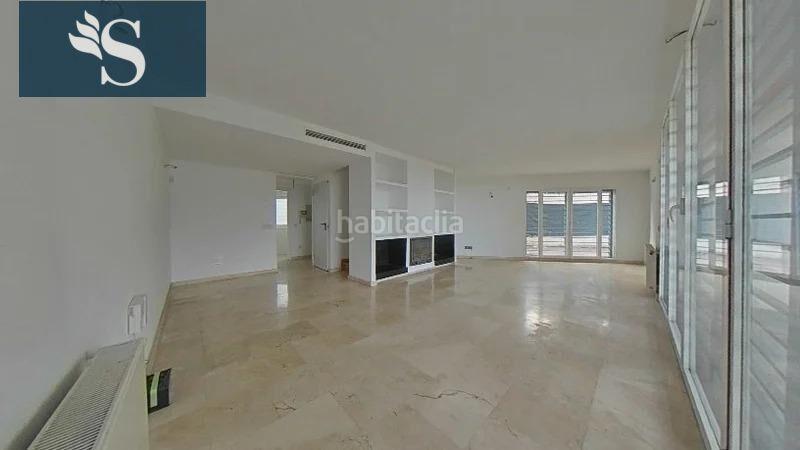 Foto 78b168f7-1be9-41fd-928e-cea3e28d0843. Casa adossada amb calefacció aparcament piscina a Aranjuez