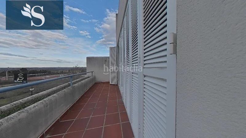 Foto be88be77-1d5e-45c3-af85-03aa9990f8b9. Casa adossada amb calefacció aparcament piscina a Aranjuez