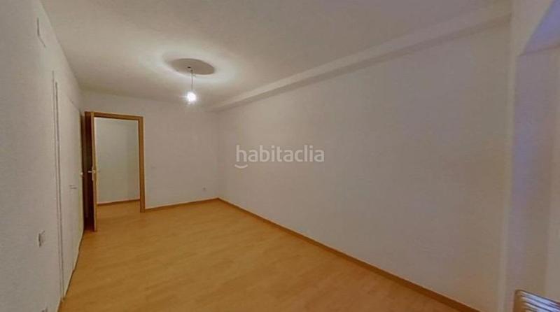 Foto 30bd5b0e-275f-4541-b8ae-2d4298d7e4b0. Pis a San Isidro Getafe