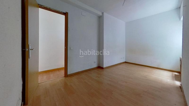 Foto c8736c75-ade1-4bec-b2b2-8e9f413ada6a. Pis a San Isidro Getafe
