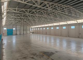 Miete Fabrikhalle in Fátima - El Panderón. 4000m2 nave con muelles en molina