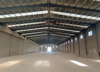 Location Bâtiment à usage industriel à Alcantarilla. 2500m2 nave con muelle de carga