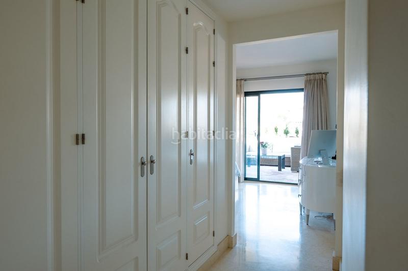 Foto da2ff353-4669-452d-b708-a7b0713565fd. Location appartement avec parking dans los arqueros - puerto del almendro Benahavís