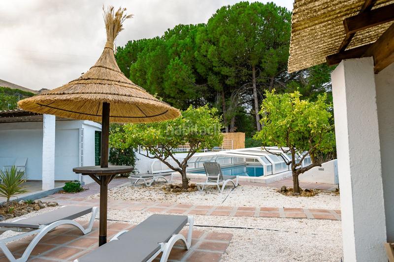 Foto 77a6bf9c-0664-43fa-9e7f-18bddf03cd8f. Location mas avec parking piscine dans Calahonda Mijas