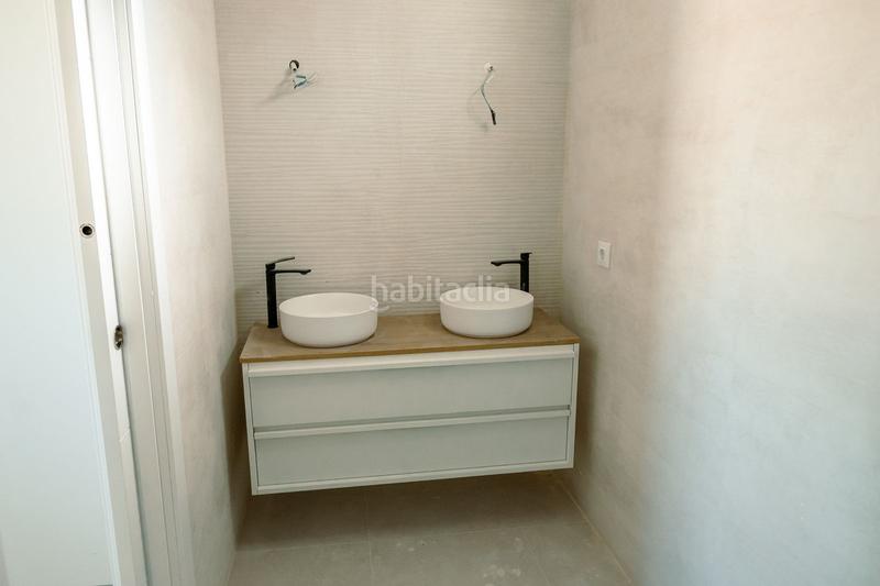 Foto a7909e80-4018-4717-a17b-b84f144c18a2. Apartment with parking pool in Zona Calvario Estepona