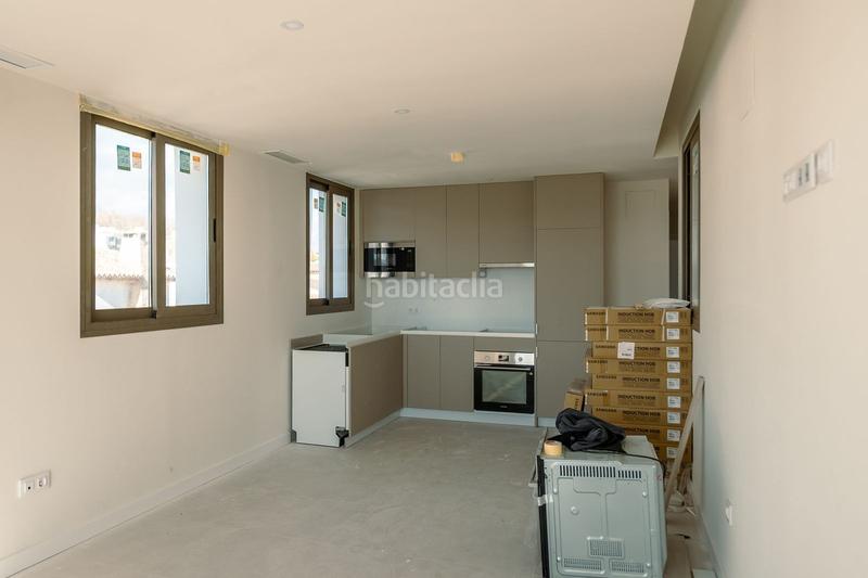 Foto a1781cbc-b50f-48c4-b745-4b52e56b50fb. Dúplex amb aparcament piscina a Zona Calvario Estepona