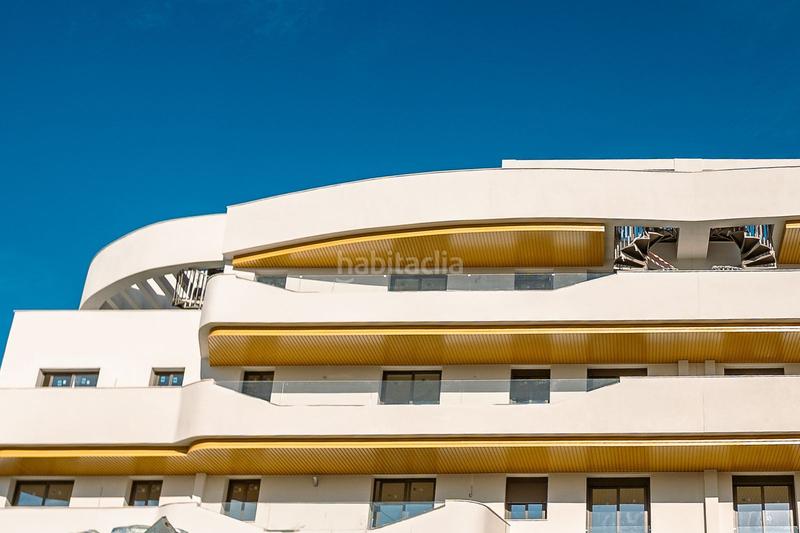 Foto 45933f3a-f47f-4e74-9142-b0a35e27915e. Duplex with parking pool in Zona Calvario Estepona