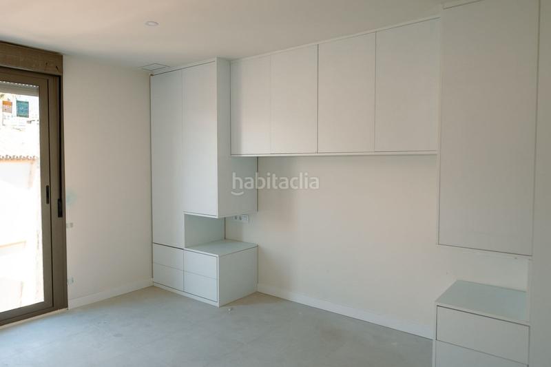 Foto c13e62ff-0e2b-4a07-9427-fd2f7d011273. Zweistöckige wohnung mit parking pool in Zona Calvario Estepona