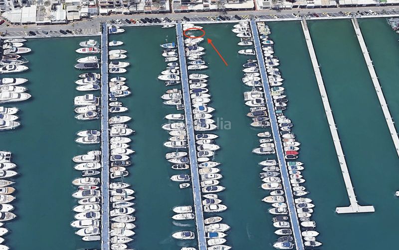 Foto ddb816b6-0955-4cea-8f49-bfac6182562c. Local comercial a Puerto Banús Marbella