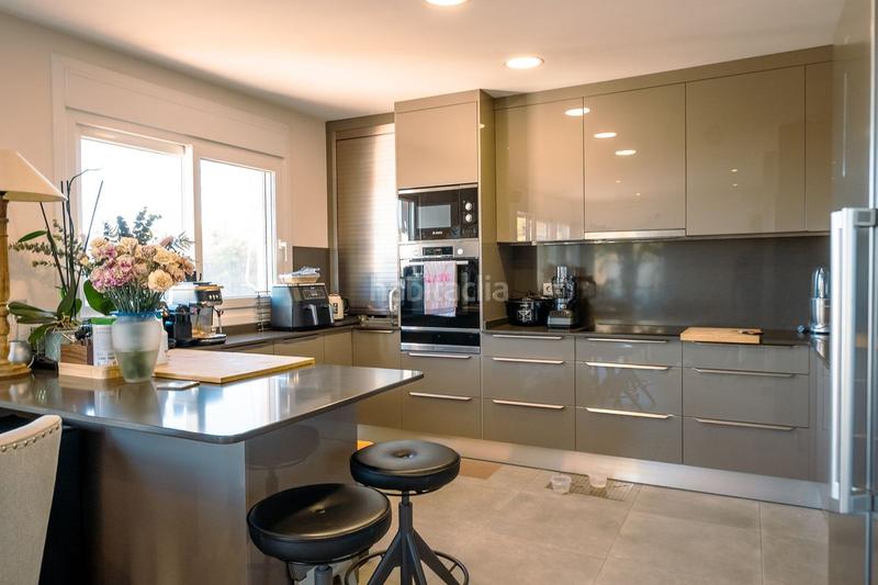 Foto acbfebab-d68a-4868-b40f-f8dd525de00e. Àtic amb piscina a los arqueros - puerto del almendro Benahavís