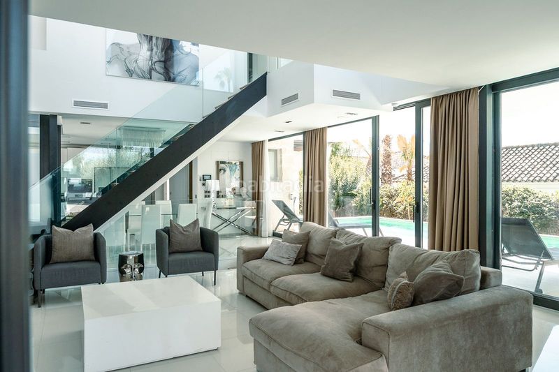 Foto c288fa7f-bdc9-4dd2-956f-50883078779b. Chalet en Los Naranjos Marbella