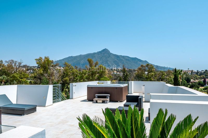 Foto 501ee6f2-f005-487d-b7d4-847764d57046. Affitto chalet con parcheggio piscina in Los Naranjos Marbella