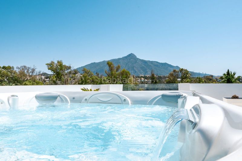 Foto 6aee30d9-b7e4-4cb7-a8c3-fd7c221b55b9. Affitto chalet con parcheggio piscina in Los Naranjos Marbella