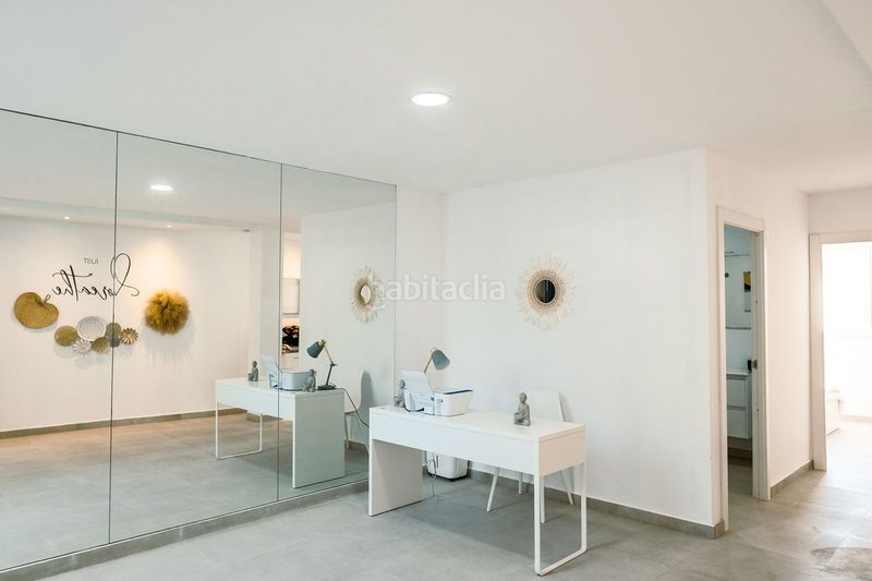Foto a10e2a3a-b5a9-4da8-91e7-4ff8be2358f7. Affitto chalet con parcheggio piscina in Los Naranjos Marbella