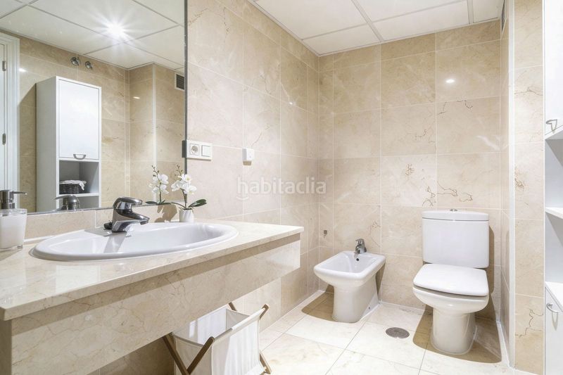 Foto a2f21982-8d1f-47b6-b53e-a93316f213b5. Lloguer dúplex amb aparcament piscina a Río Real Marbella