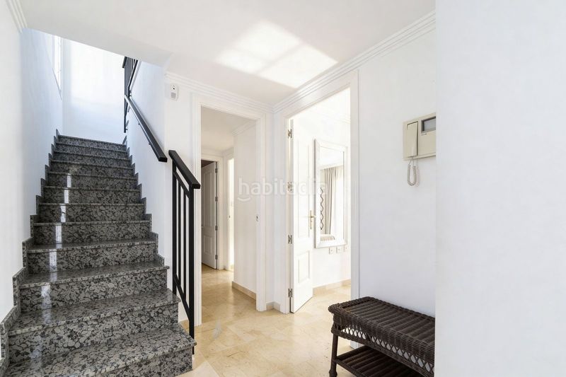 Foto bebf4851-da01-48f7-8a81-9c3bd0225bd4. Lloguer dúplex amb aparcament piscina a Río Real Marbella