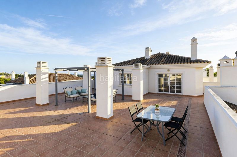 Foto f62a074a-0434-4288-beab-c90e19dd733b. Lloguer dúplex amb aparcament piscina a Río Real Marbella