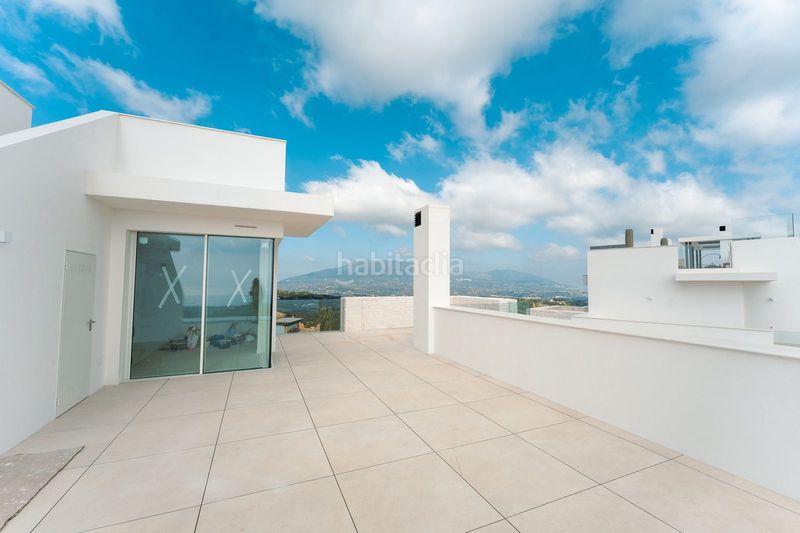 Foto 13d9d853-4050-4320-b417-c1e94ed0ded7. Duplex with parking pool in La Mairena Ojén