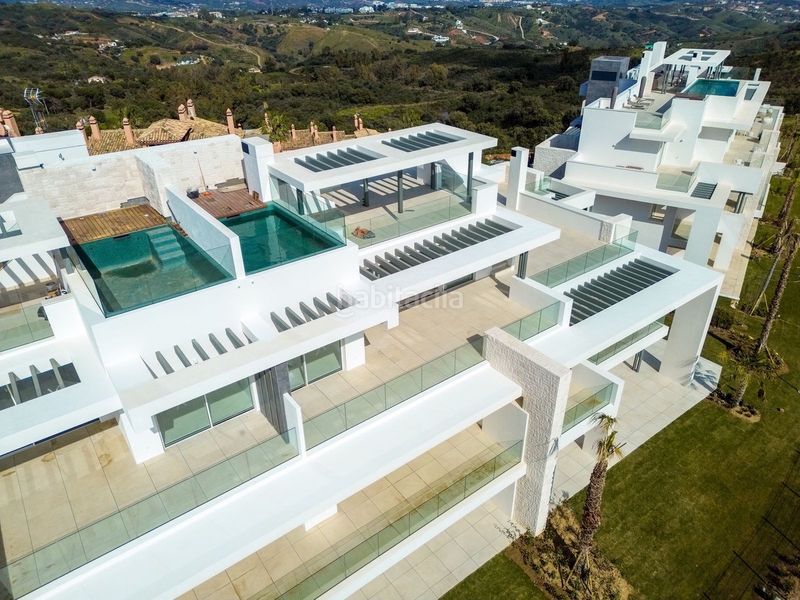 Foto 14568e12-9616-4860-8e53-f3415dcc9959. Duplex with parking pool in La Mairena Ojén