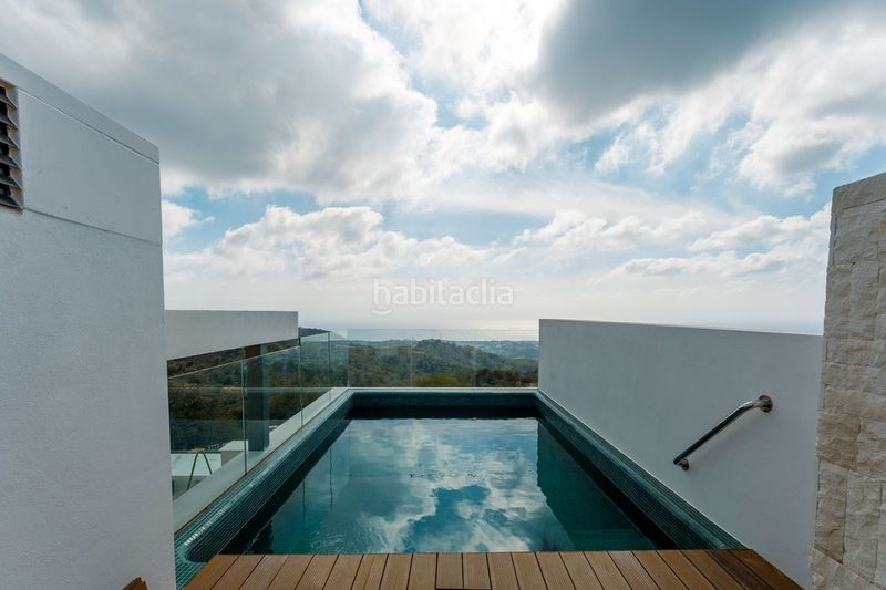 Foto edf95fc0-a7b2-4856-9f72-ffd94b207d30. Duplex with parking pool in La Mairena Ojén