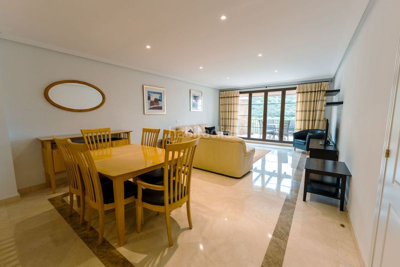 Foto 8f45f17a-c73c-430e-94bf-dad4434fcd84. Dúplex amb aparcament piscina a los arqueros - puerto del almendro Benahavís