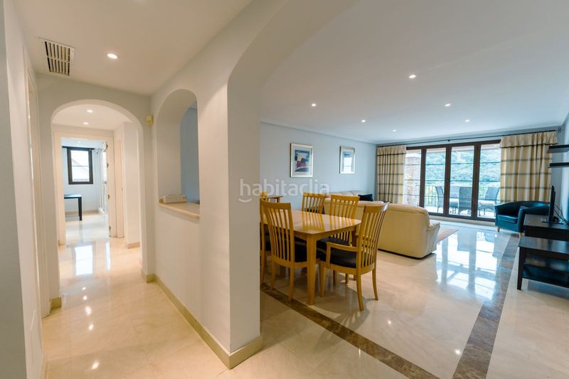 Foto ea6c1636-edd7-4179-9319-215dcee37b1f. Dúplex amb aparcament piscina a los arqueros - puerto del almendro Benahavís