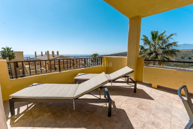 Foto a8ebf2ee-96ce-4f9f-8e3a-31ec9f7e99b0. Apartament amb aparcament piscina a El Paraíso Benahavís