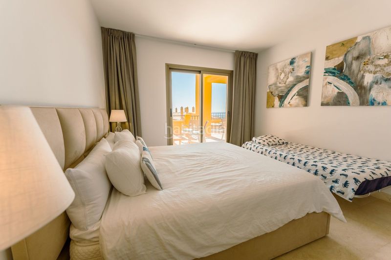 Foto f0001742-051b-4d2e-8e85-903d0cffd465. Apartament amb aparcament piscina a El Paraíso Benahavís