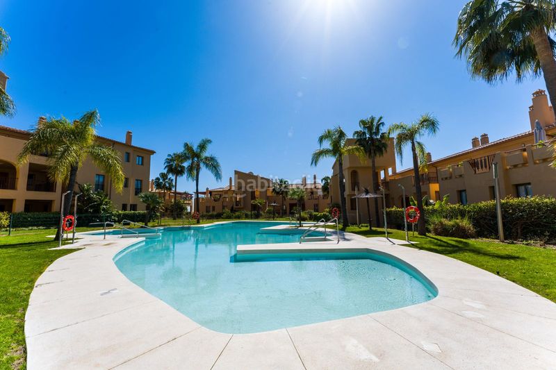 Foto f74d5b9a-d2eb-4a6c-b271-866638c0ffb5. Apartament amb aparcament piscina a El Paraíso Benahavís