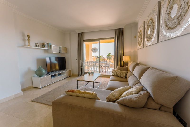 Foto 546f2f50-7b1a-4400-9db0-2513a1944011. Apartamento en El Paraíso Benahavís