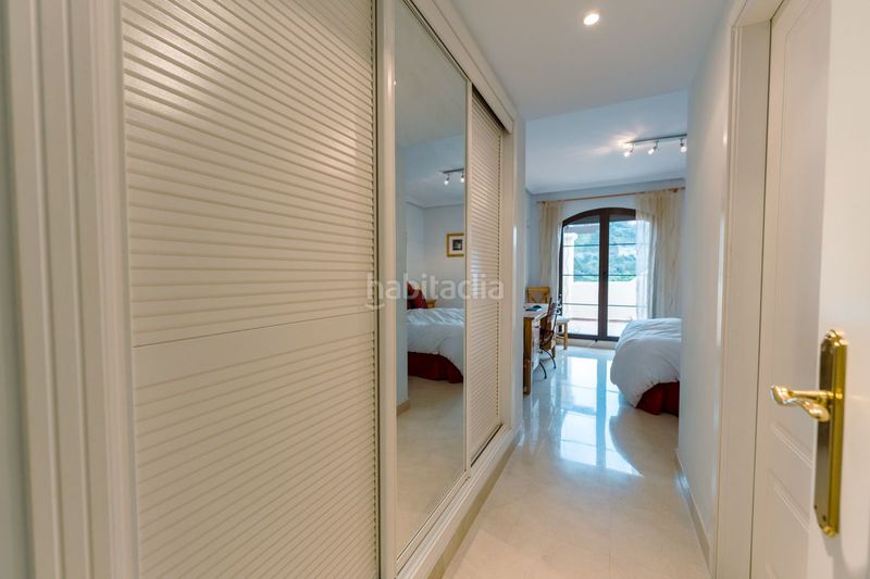 Foto 675962a9-3c45-4029-bd1b-26ec3fc801d5. Duplex con parcheggio piscina in los arqueros - puerto del almendro Benahavís