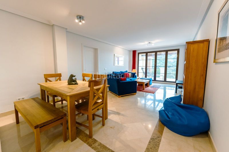 Foto 725b9683-d37b-496d-baca-26af2c42e83f. Duplex con parcheggio piscina in los arqueros - puerto del almendro Benahavís