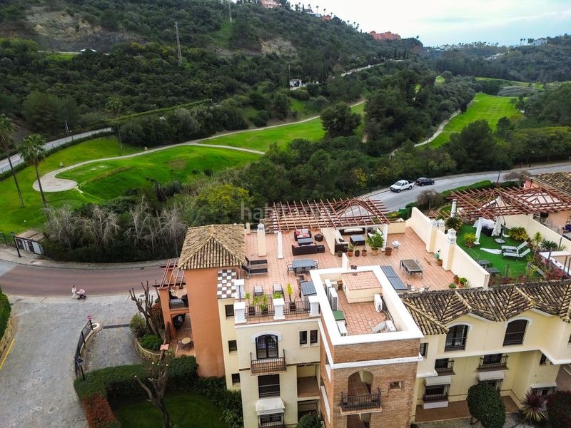 Foto 8887ae27-a7a8-4433-b7f5-e79acf347222. Duplex con parcheggio piscina in los arqueros - puerto del almendro Benahavís