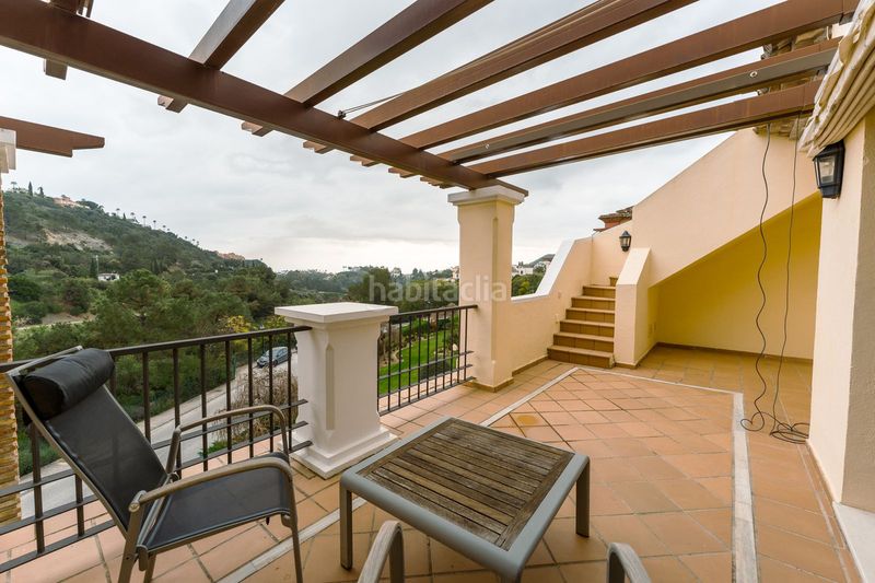 Foto f5ba26f0-6737-4c0f-be32-ce12a2dfc1b3. Duplex con parcheggio piscina in los arqueros - puerto del almendro Benahavís