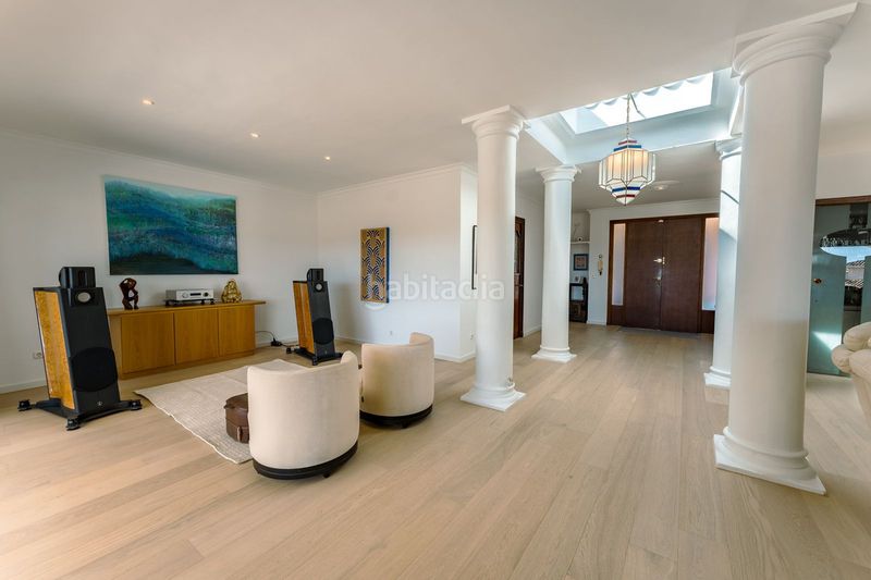 Foto ecede5d1-7ab1-48b8-b232-52b19d58c828. Chalet en El Paraíso Benahavís