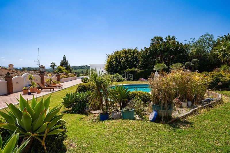 Foto 172db2f3-953a-4ab7-81e8-2293ddc574c1. Xalet amb aparcament piscina a El Paraíso Benahavís