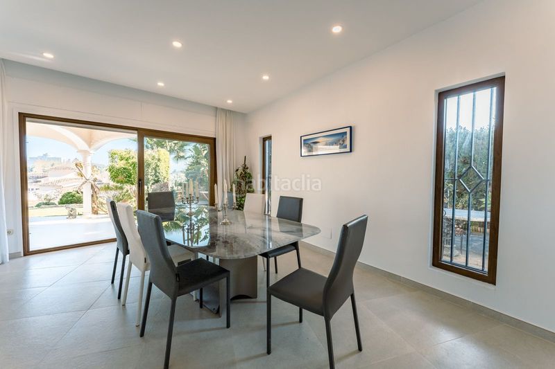 Foto f07e71ac-6c3c-4331-804f-9c02f466e958. Xalet amb aparcament piscina a El Paraíso Benahavís