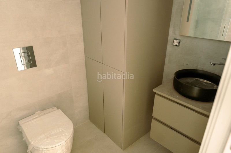 Foto 86cf474a-3588-4f81-b940-ca03ec426d77. Dúplex amb aparcament piscina a Zona Calvario Estepona